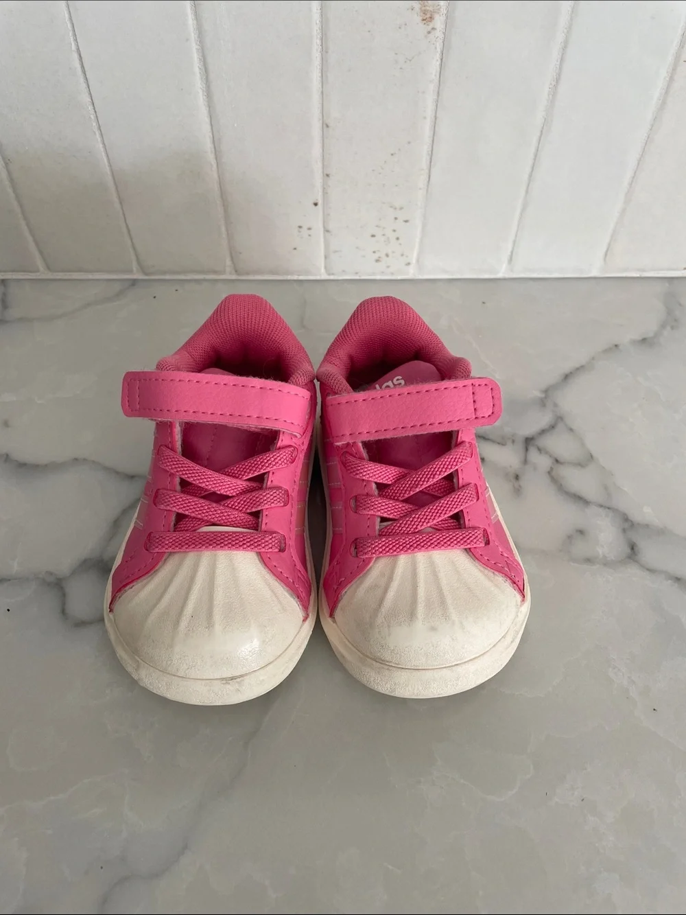 adidas Kids Pink Sneakers with Iridescent Stripes
